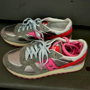 Saucony shadow sneakers